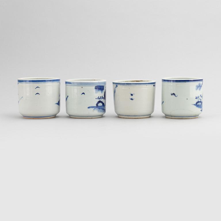 A group of four Chinese blue and white censers/flower pots, late Qing dynasty, 19th/20th Century.