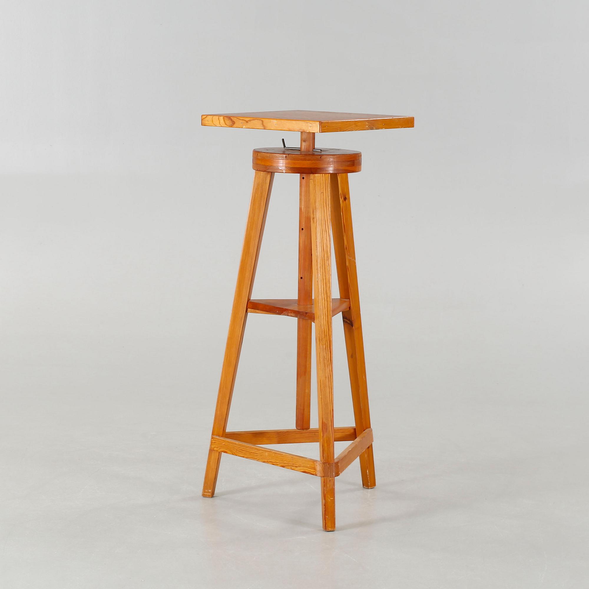 A sculpting table from the mid 20th century.