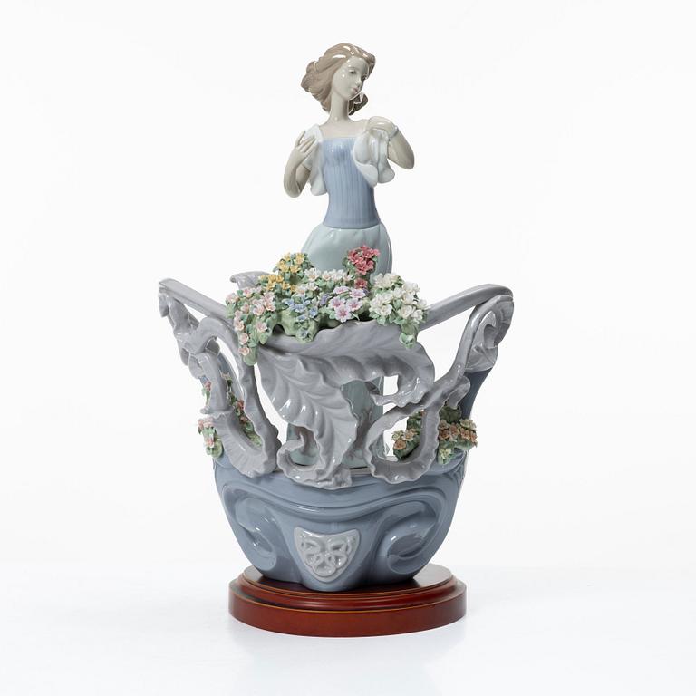 Joan Coderch, figurine, "Love's first light" Lladró, Spain.