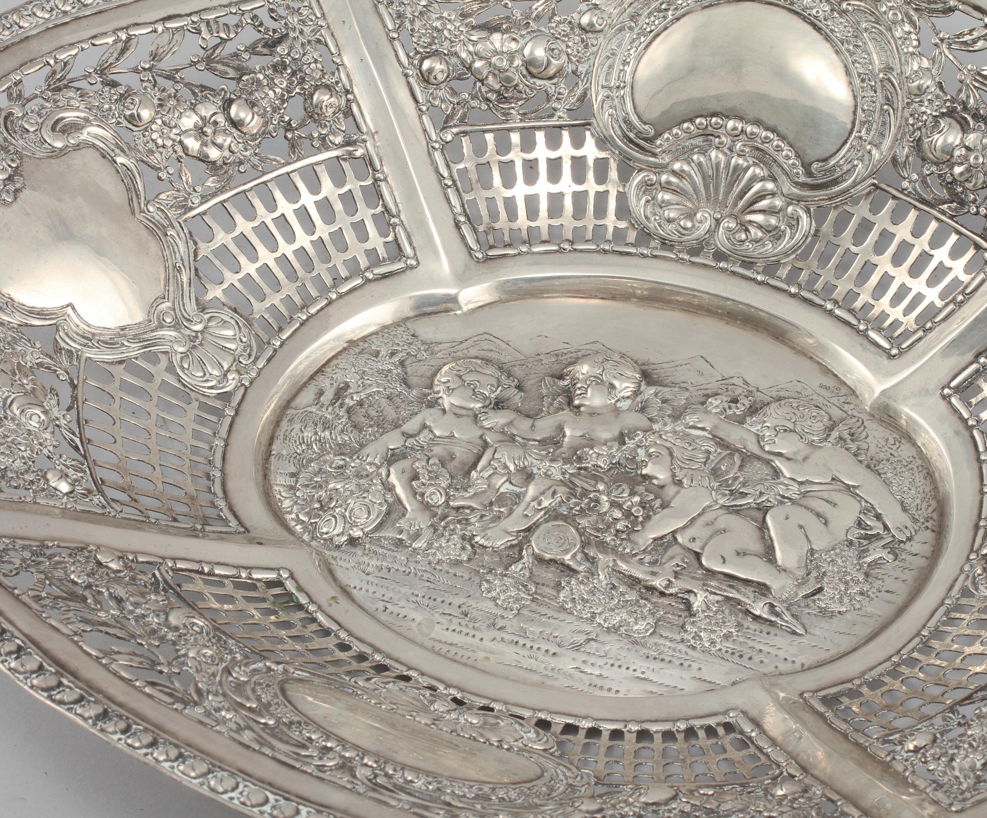 GALLERSKÅL, låghaltigt silver, Tyskland, 1900-tal, vikt 556 gram.