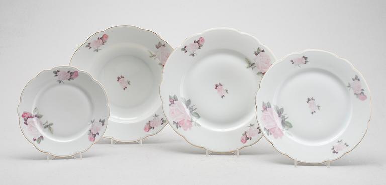 MATSERVIS, 58 del, porslin, 1900-talets första hälft.