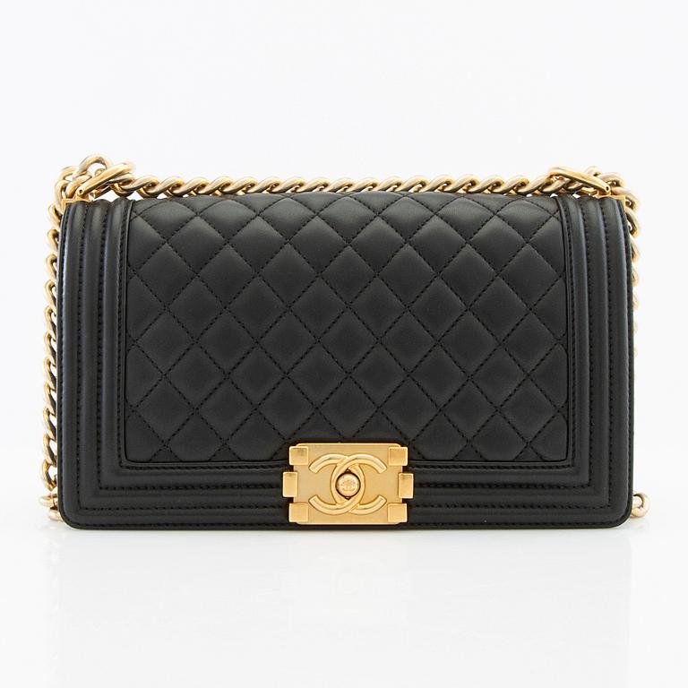 Chanel,.