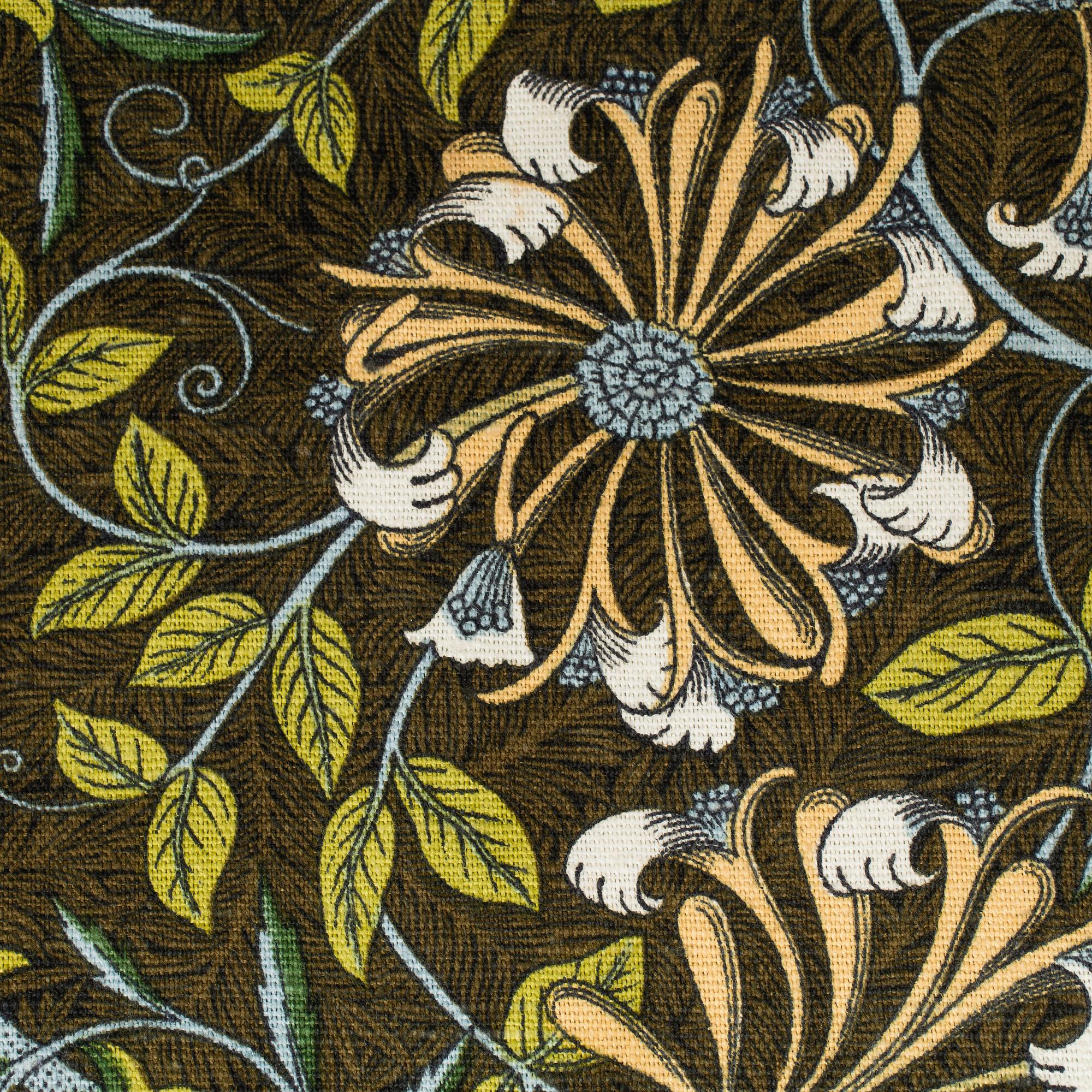 Curtains and tablecloth, including William Morris 'Honeysuckle and Tulip' and 'Chrysanthemum', 20th Century.