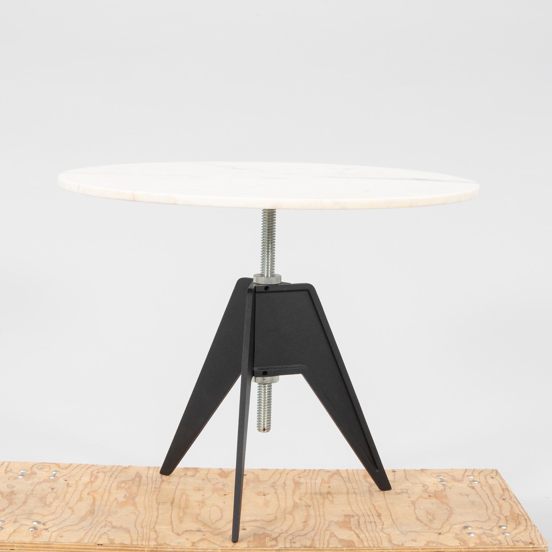 Tom Dixon, table "Screw table" designed in 2007.