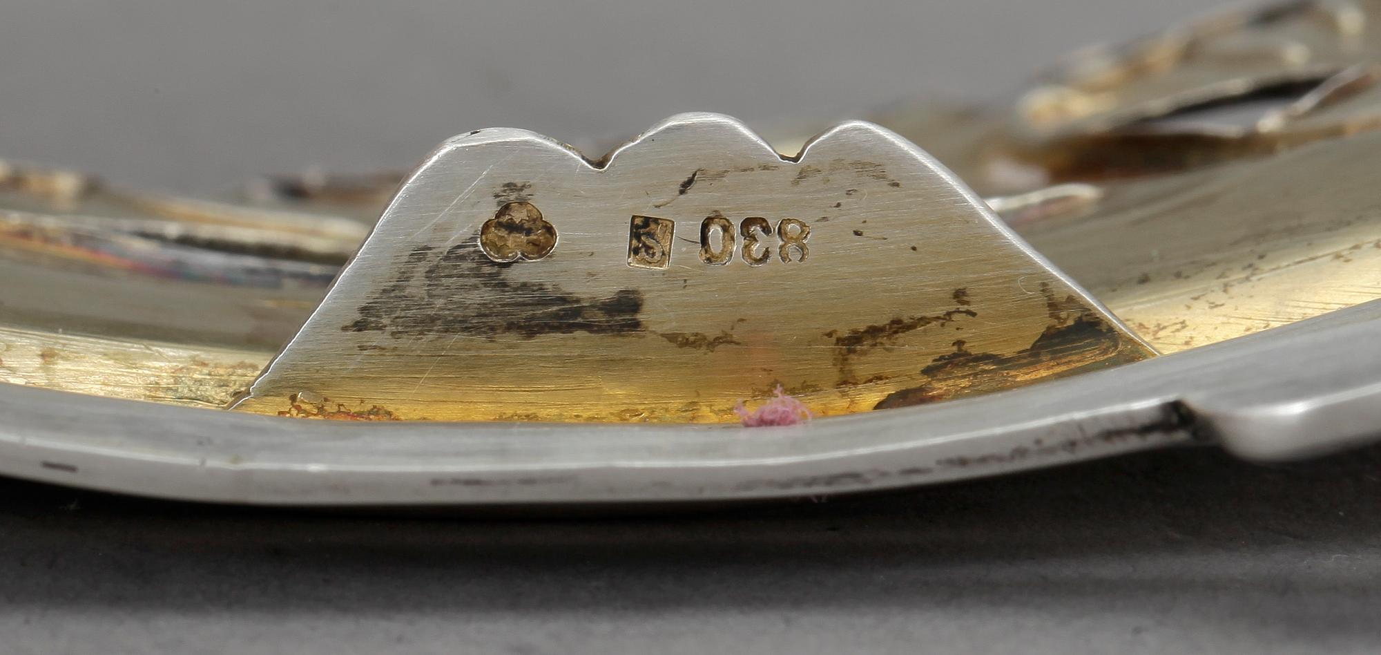 JARDINJÄR, silver och glas, jugend, svensk kontrollstämpel, tidigt 1900-tal. Silvervikt ca 154 gram.