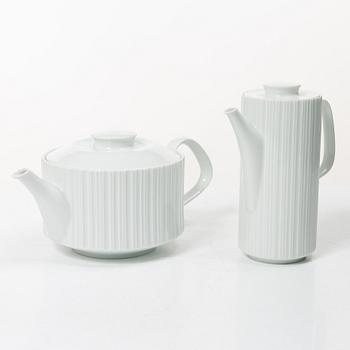 Tapio Wirkkala, A dinner service, 81 pieces, porcelain, “Variation”, Rosenthal Studio-line, designed in 1962.