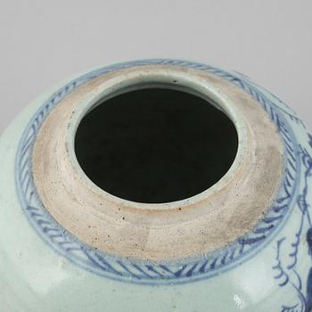 A porcelain flask and urn with cover, China, Qing dynasty, 19th century.