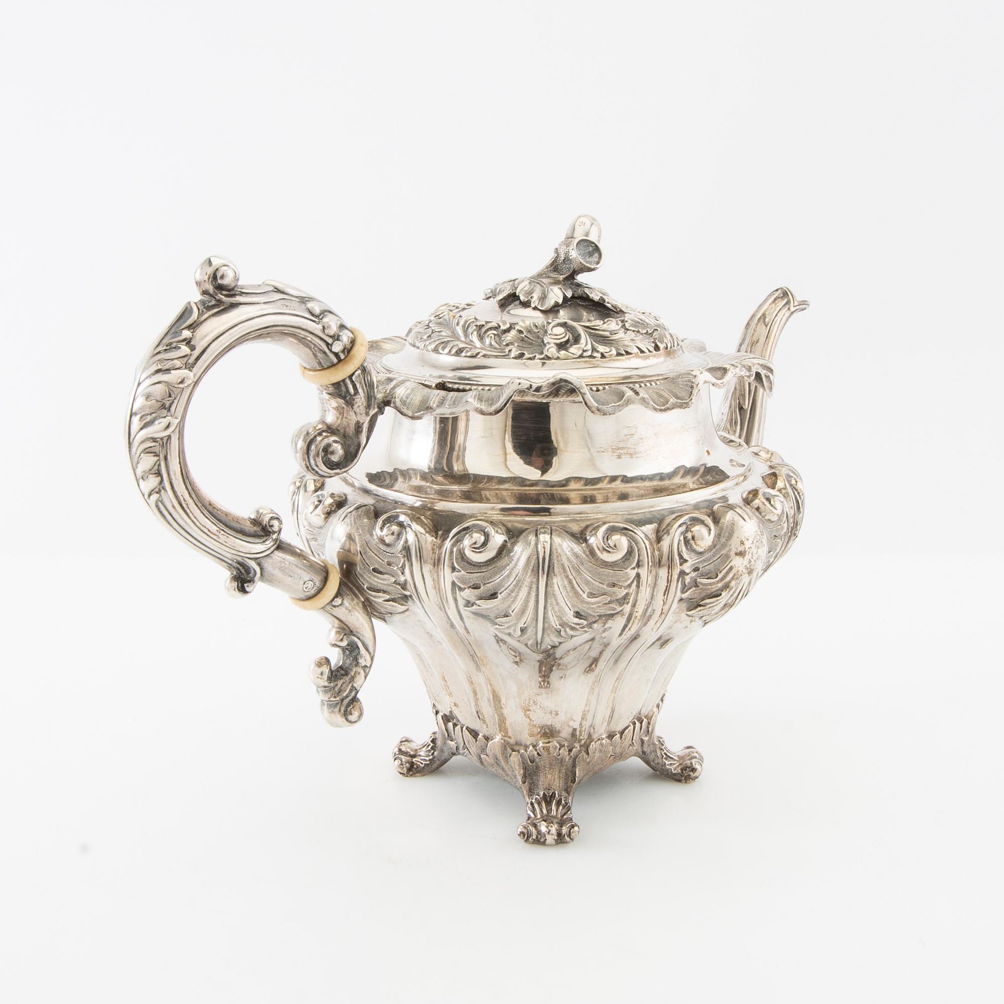 Gustaf Möllenborg, tekanna silver nyrokoko Stockholm 1842.