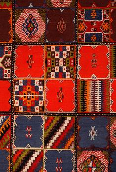 MATTA, halvflossa, Nordafrika, sent 1900-tal, 300x190 cm.