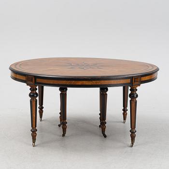 A mahogany dining table, second half of the 19th Century.