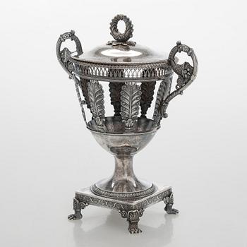 Louis Manant, genombruten skål, silver, Paris 1819-1838.