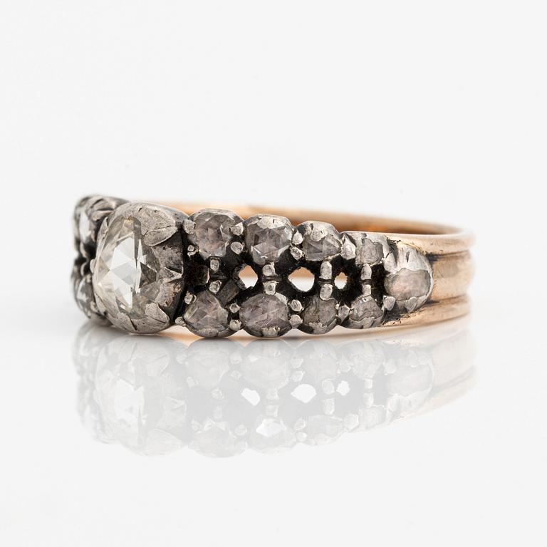 Ring in gold and silver with rose-cut diamonds.