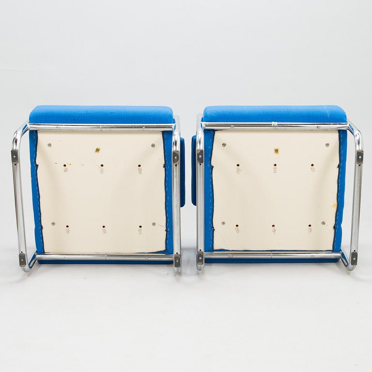 RAIMO RÄSÄNEN, a pair of late 20th century armchairs for Isku.