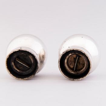GEORG JENSEN, salt and pepper shakers, silver, design Harald Nielsen. Copenhagen 1945-51.