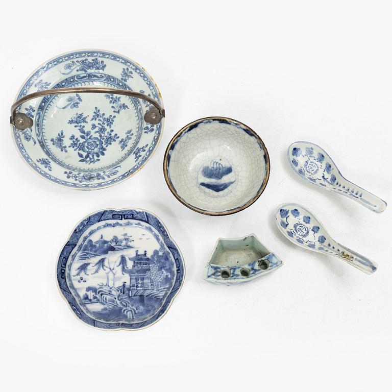 Parti porslin, 8 delar, Kina, 1600-1800-tal.