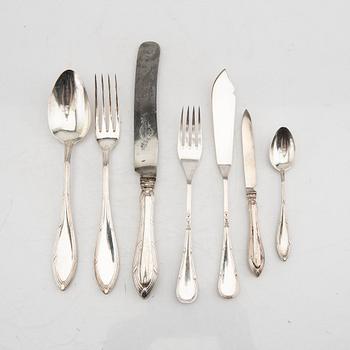 Cutlery 41 dlr silver Sundsvall 1910s and fish cutlery 24 dlr NS, weight 2600 grams.