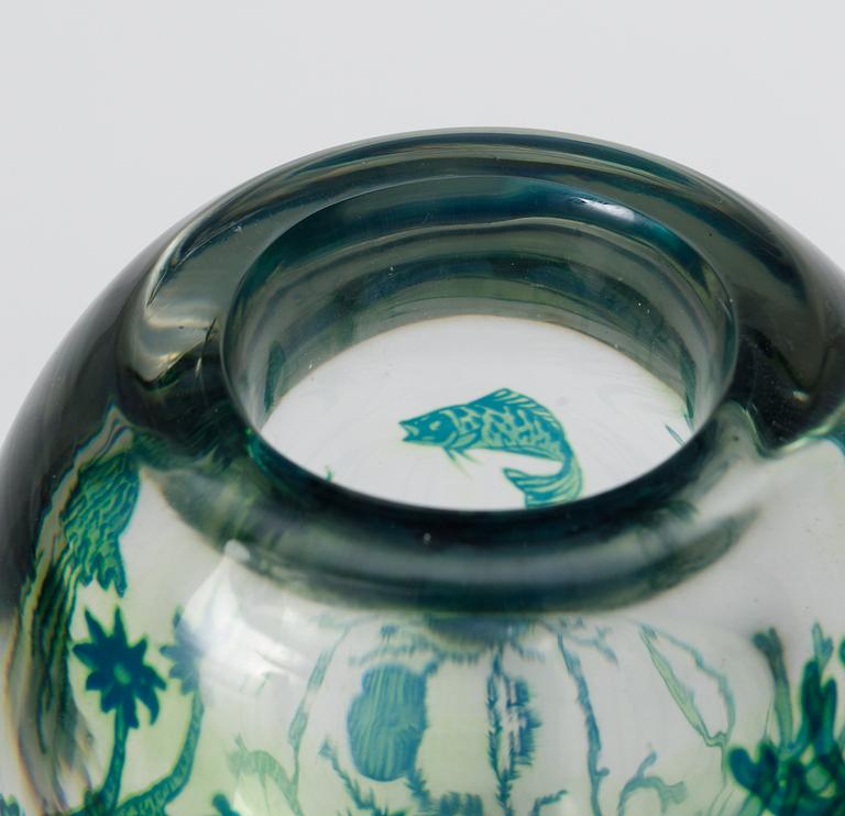 An Edward Hald ´fiskgraal´ vase, Orrefors, probably 1940's.