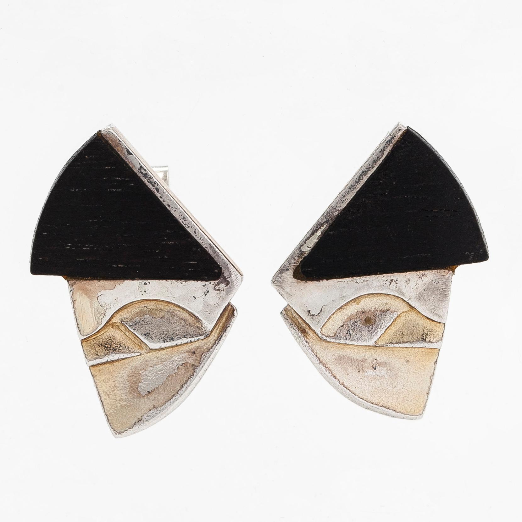 Zoltan Popovits, a sterling silver and ebony necklace and earrings, Lapponia 1985.