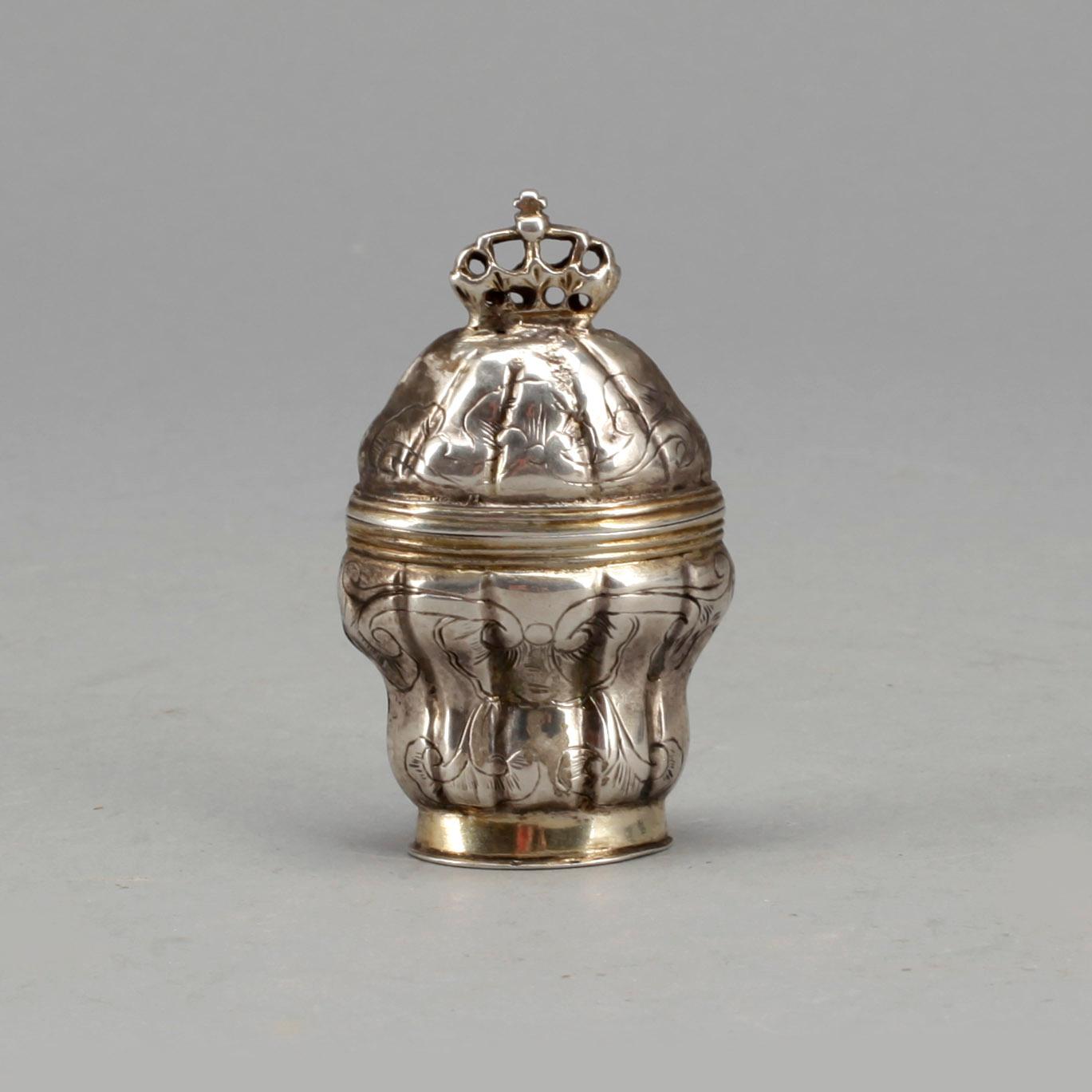 LUKTDOSA, silver, Johan Jørgen Borring, 1740-tal, Köpenhamn. Vikt ca 31 g.