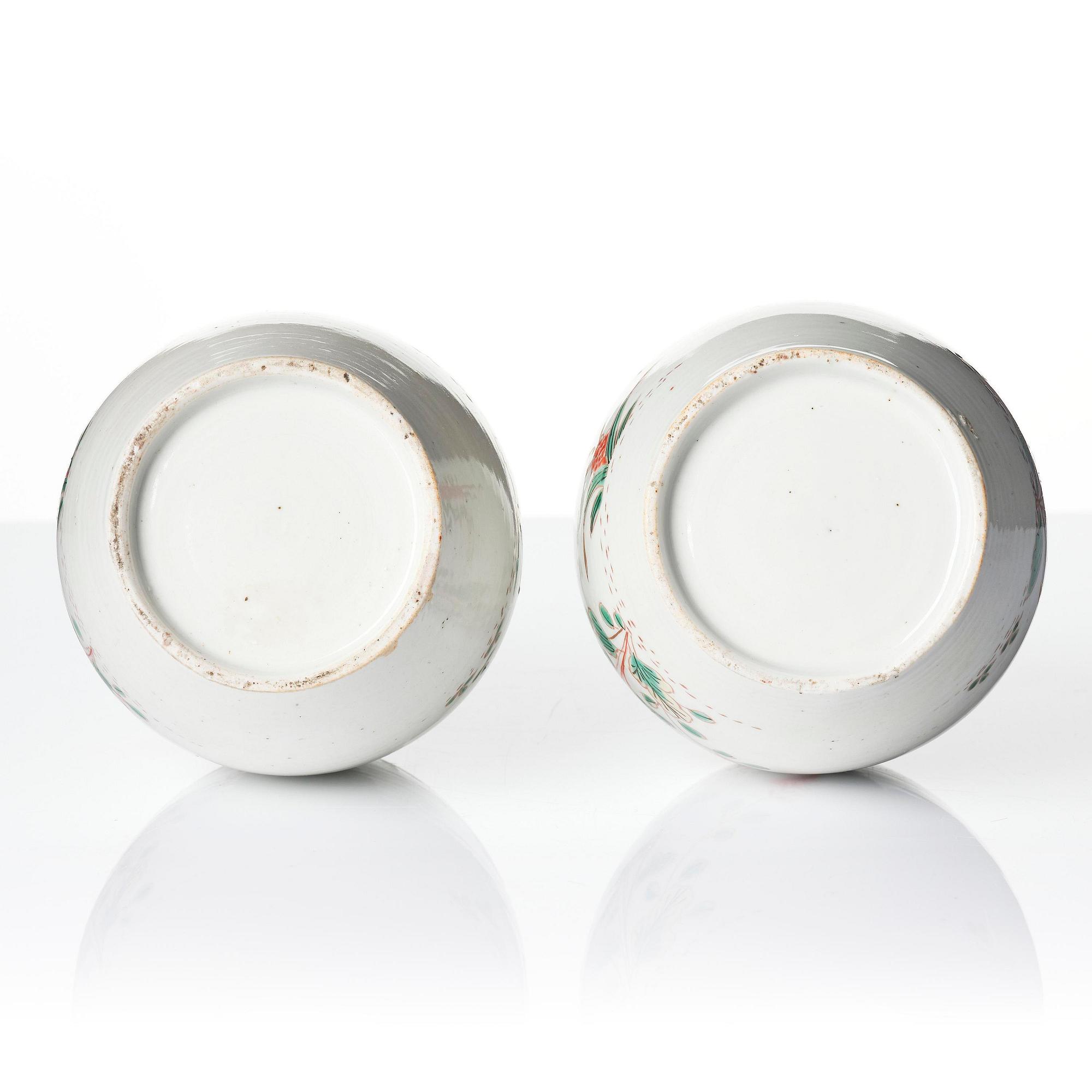 A pair of Japanese vases, Genroku, circa 1700.