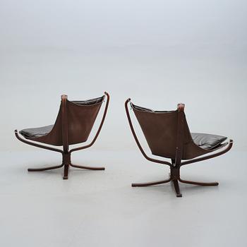 FÅTÖLJER, 2 st, "Falcon chair", Sigurd Russel, Vatne möbler, Norge, 1900-talets andra hälft.