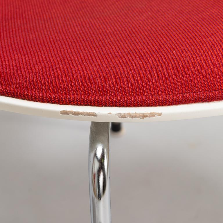 Arne Jacobsen,  stolar 6 st, "Sjuan", Fritz Hansen, Danmark 1984-1989.