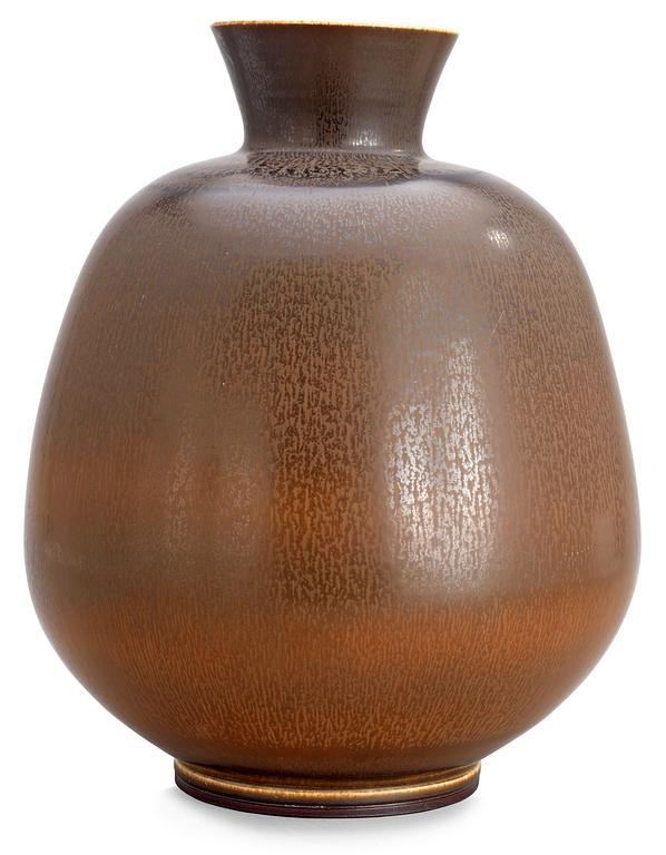 A Berndt Friberg stoneware vase, Gustavsberg studio 1972.