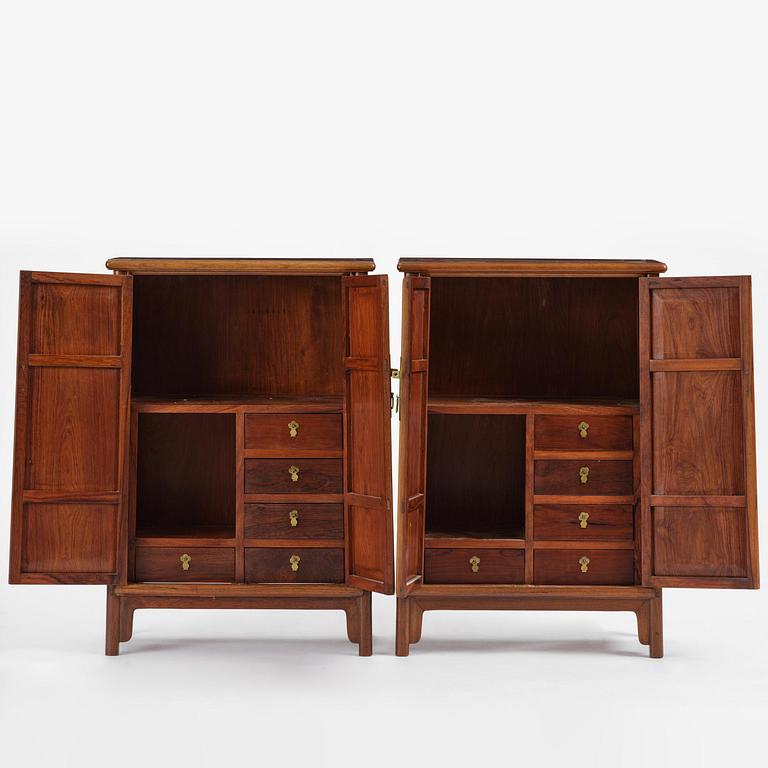 A pair of huali round-corner square cabinets, Fangjiaogui, Republic period.