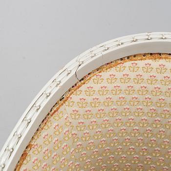 Salongsmöbel, två fåtöljer samt soffa, gustaviansk stil, 1900-talets början.