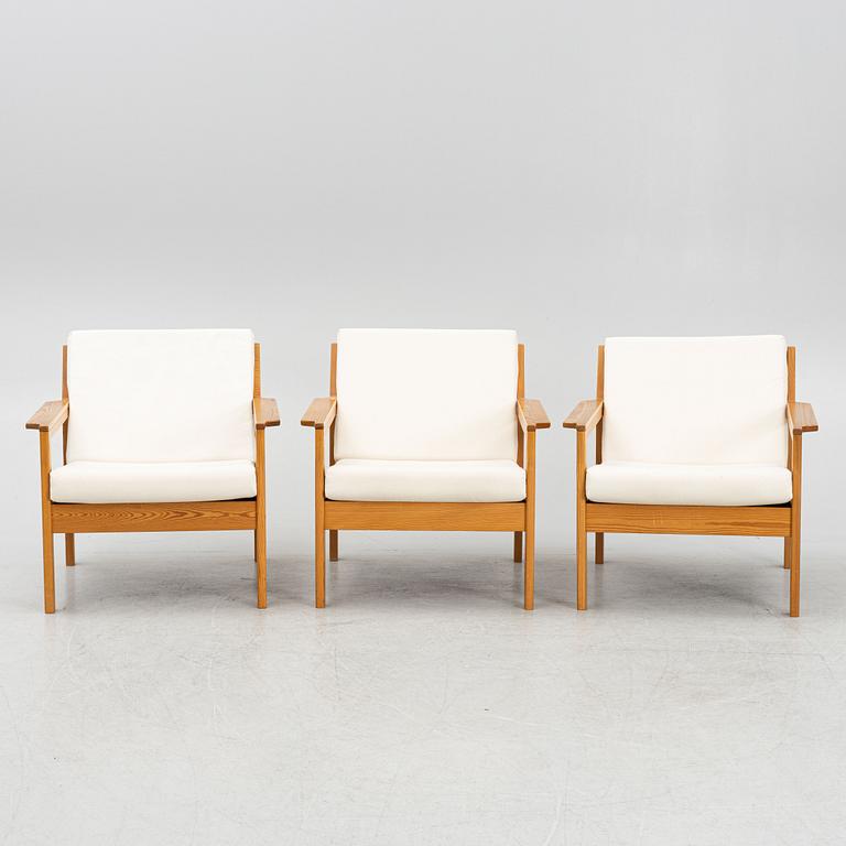 A set of three chairs, late 20th Century.