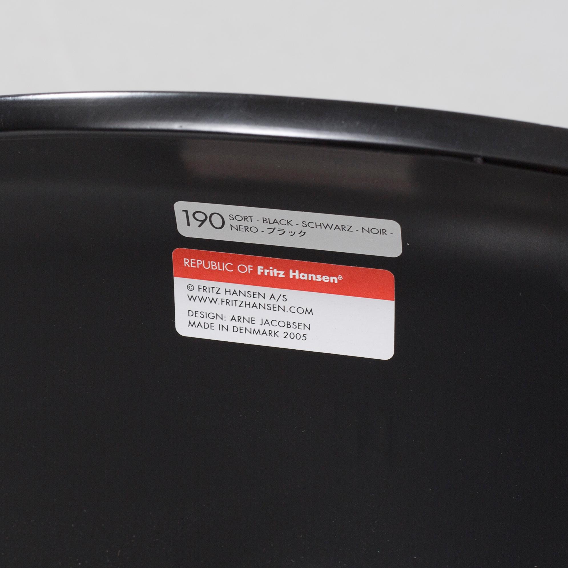 A desk chair by Arne Jacobsen for Fritz Hansen, model "Sjuan", 1992.