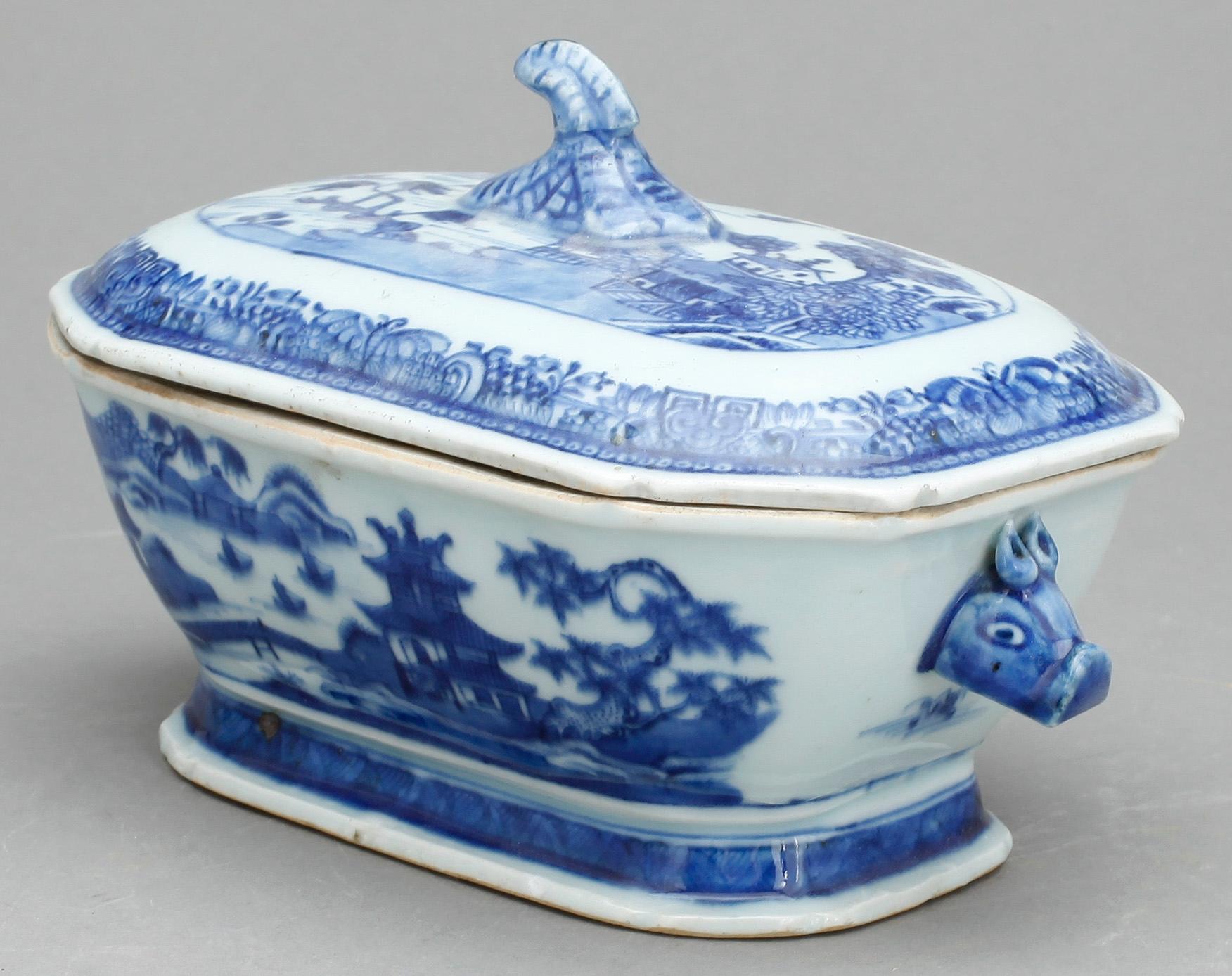 SMÖRTERRIN, porslin, kina, Qingdynastin, Qianlong 1700-tal.