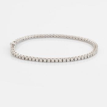 Brilliant cut diamond tennis bracelet, with HRD report.