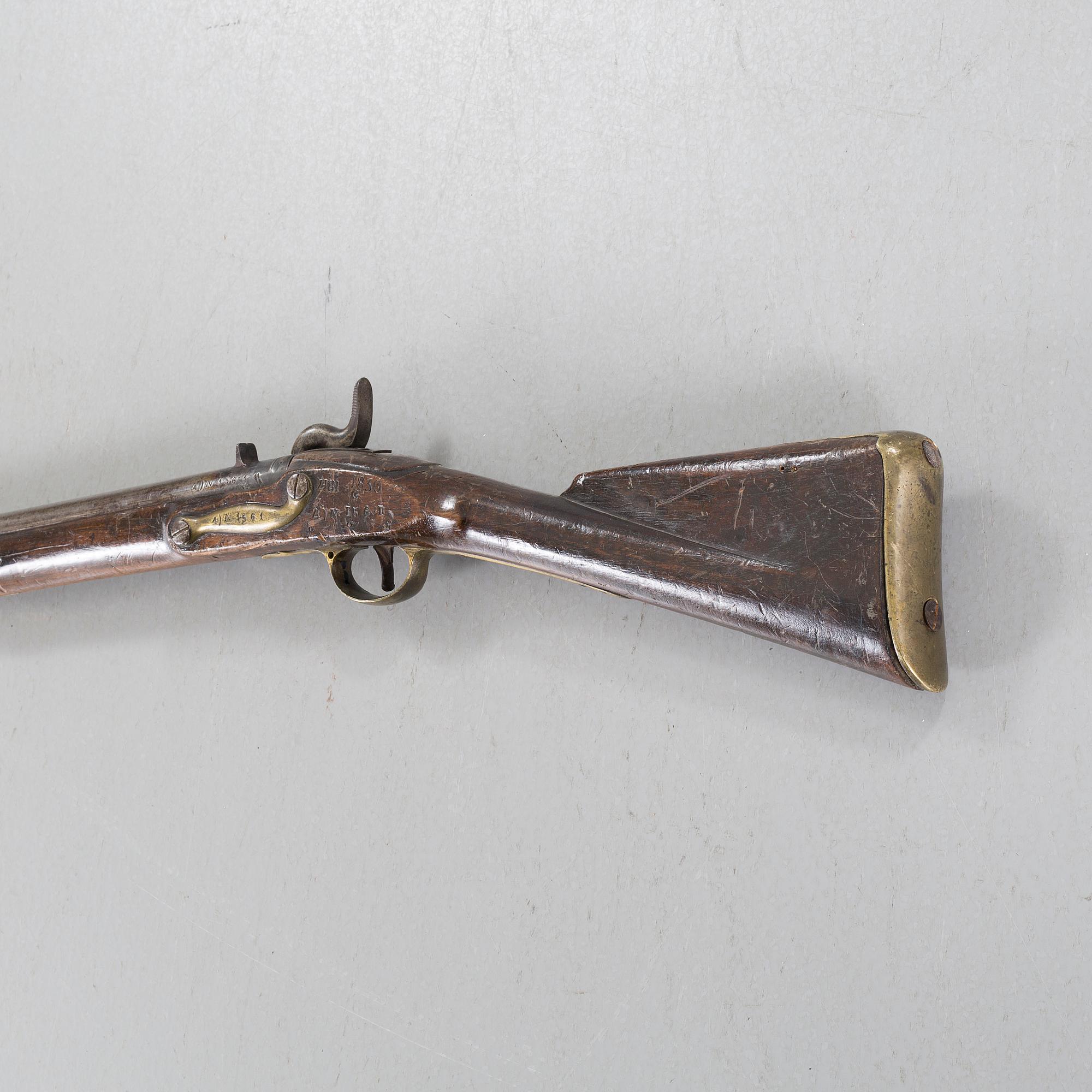 SLÅGLÅSGEVÄR, m/1851.