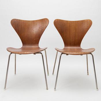 STOLAR, 2 st, "Sjuan", Arne Jacobsen, Fritz Hansen, Danmark.