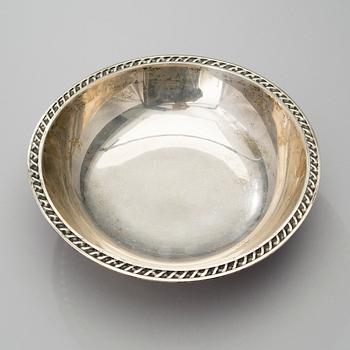 BOWL, sterling silver, Helsinki 1965, Väinö Hamara, weight 378 g.