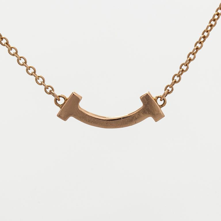 Tiffany & Co, kaulakoru, "T Smile", 18K kultaa ja briljanttihiottuja timantteja.