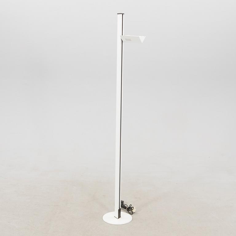 Analisi Uno golvlampa uplight för Egoluce.