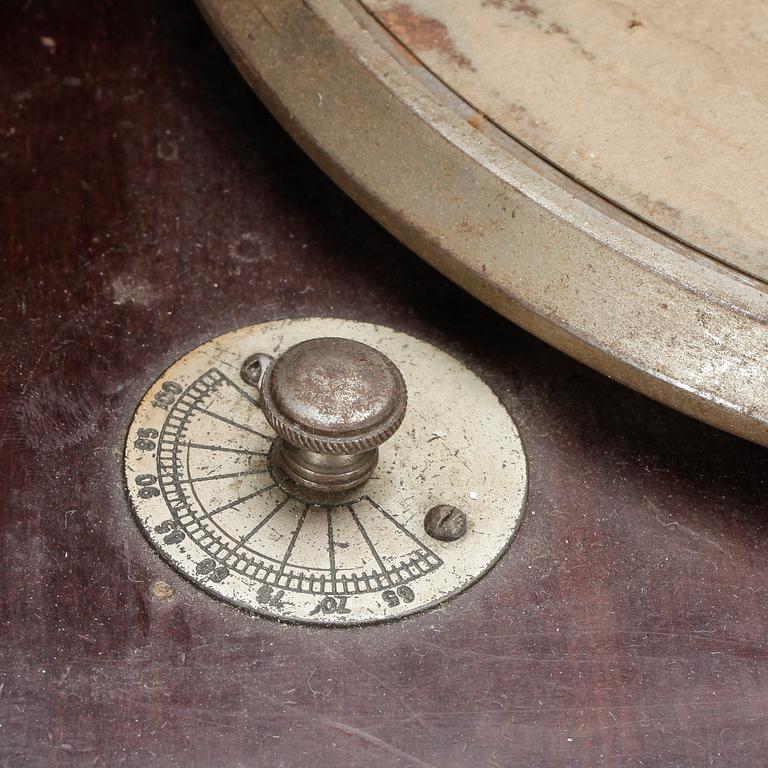 GRAMMOFONSPELARE, England, daterad -29.