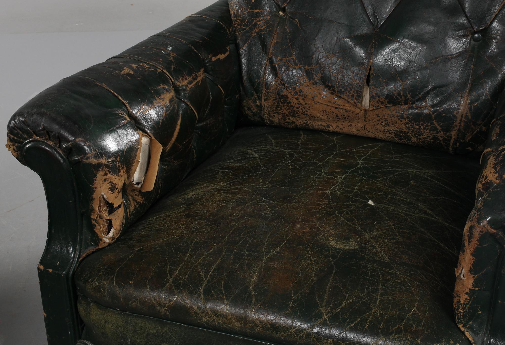 FÅTÖLJER, ett par, 1900-talets första hälft.