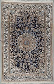MATTA, old Nain, part silk, ca 273x170 cm.