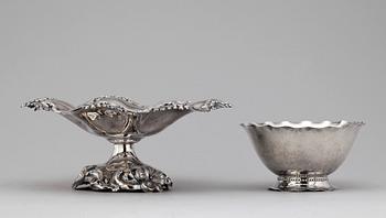 SKÅLAR, 2 st, silver, bl a Gustaf Möllenborg Stockholm 1870. Tot 680 g.