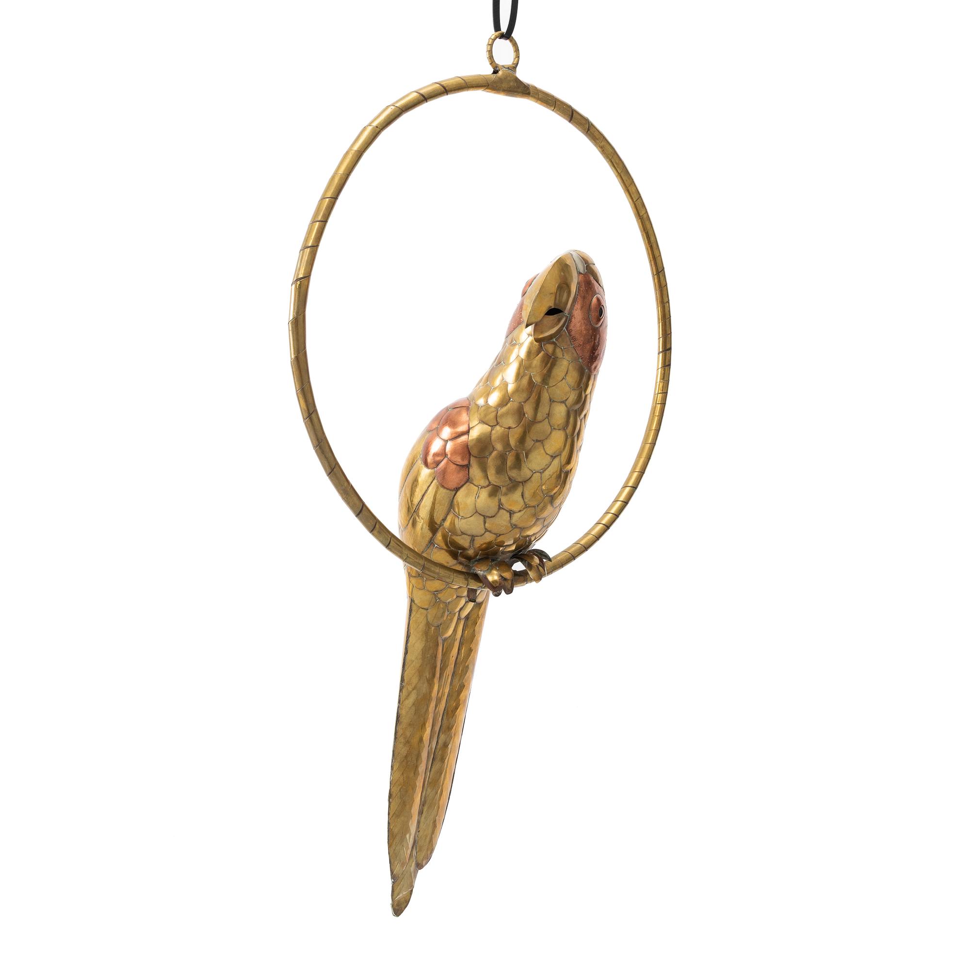 Sergio Bustamante, Parrot.