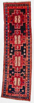 Gallery carpet, oriental, Northwest Persia, approx. 370 x 115 cm.