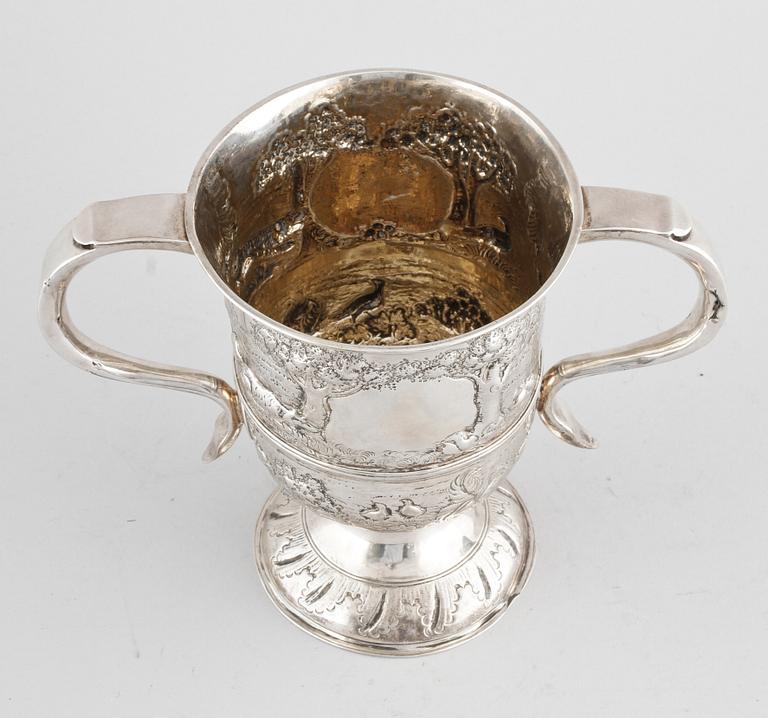 BÄGARE, silver, troligen William Shaw II & William Priest, London, England 1760. Vikt 430 g.