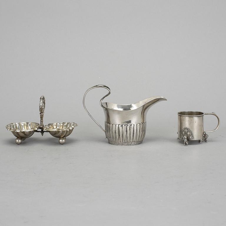 PARTISILVER, 3 st, bl.a sannolikt B Tellander, Jönköping, 1805-44. Vikt ca 184 gram.