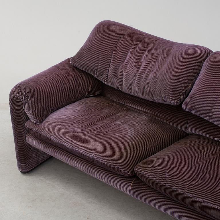 A second half of the 20th century 'Maralunga' sofa my Vico Magistretti for Cassina, Italy. designed 1973.