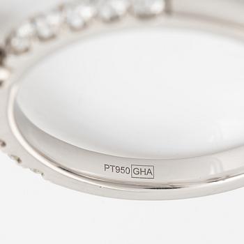 Ring in platinum with round brilliant-cut diamonds, "Story of Love" by Guldfynd.