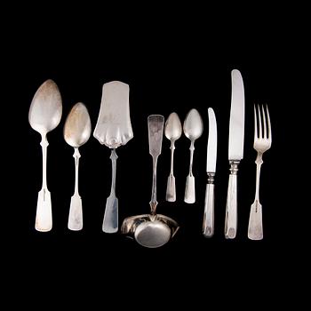 BESTICK, 82 st, silver och nysilver, "Musslan", finska stämplar, bl a Finska Guldsmeds Ab. 1923-48. Silvervikt 1576 g.