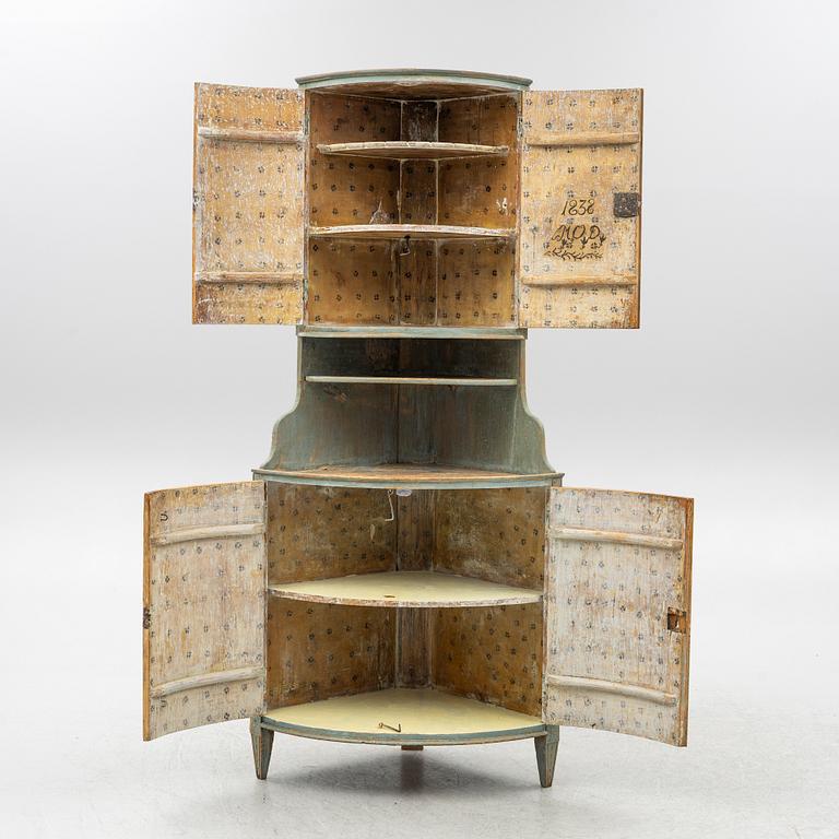 Corner cabinet. Folk art. 19th century.